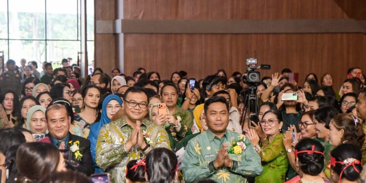 Natal Dinas Kesehatan dan RSUD di Tahun 2025 sangat Meriah Dihadiri 2.500 Peserta Tenaga Kesehatan