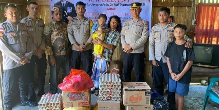 Peduli Terhadap Sesama, Polres Manggarai Timur Salurkan Bantuan Kapolda NTT untuk Penyandang Disabilitas