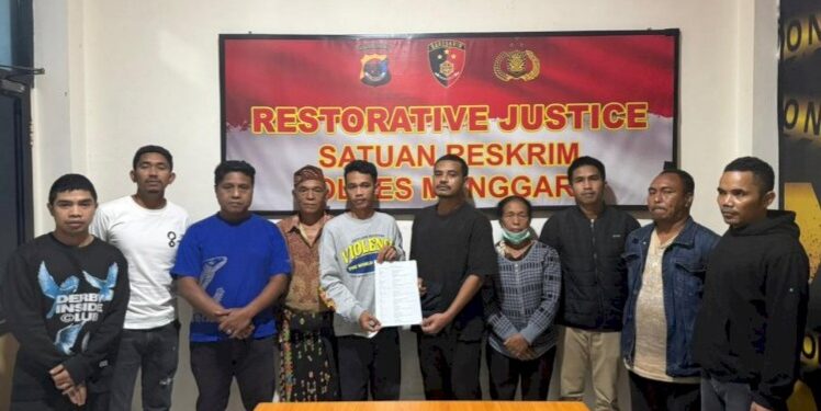 Polres Manggarai Terapkan Restorative Justice dalam Penyelesaian Perkara Penganiayaan korban Claudius Aprilianus Sot