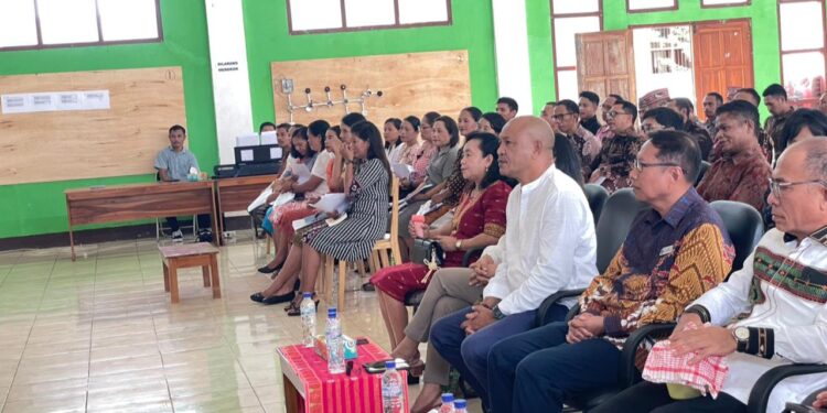 Refleksi Natal Jadi Titik Awal, Disnakertrans Koperasi dan UMKM Manggarai Barat Mantapkan Soliditas Pelayanan 2026