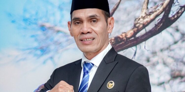 Jatuh, Bangkit, dan Mengabdi: Perjalanan Politik Marten Mitar Menjadi Wakil Rakyat