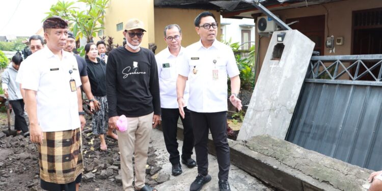 Pemkot Denpasar Respon Cepat Tangani Warga Terdampak Bencana Angin Puting Beliung