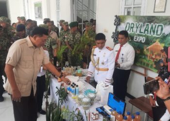 Pangdam IX/Udayana Dampingi Menteri Pertahanan RI Kunjungi Politeknik Pertahanan Unhan Ben Mboi