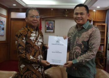 Gubernur Koster Laporkan Raperda Penyertaan Modal BPD Bali ke Mendagri, Dirjen Otda Siap Proses