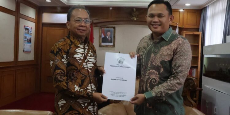 Gubernur Koster Laporkan Raperda Penyertaan Modal BPD Bali ke Mendagri, Dirjen Otda Siap Proses