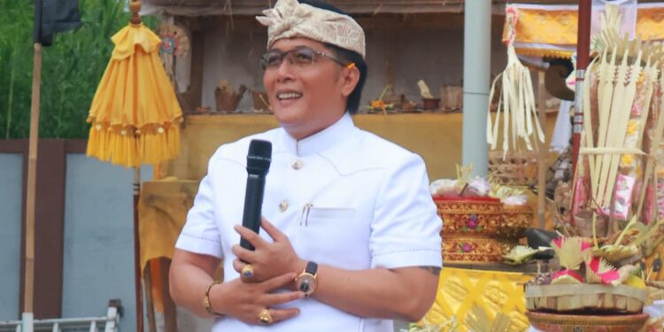 Wagub Bali Giri Prasta Hadiri Pemelaspas Pura Mas Pidada, Teguhkan Bhakti dan Pelestarian Budaya Leluhur di Buleleng