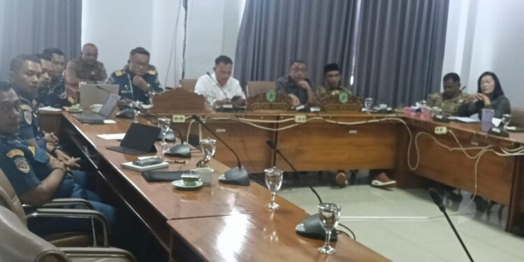 RDP DPRD Mabar Memanas! FOKAL Dituding ‘Anak Emas’ KSOP, Dewan Minta Dievaluasi