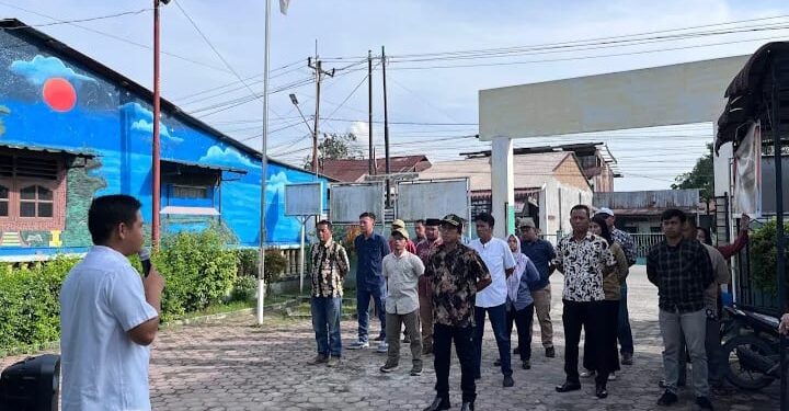 Dinilai Mempersulit, Warga Minta Wali Kota Rico Waas Copot Lurah Besar