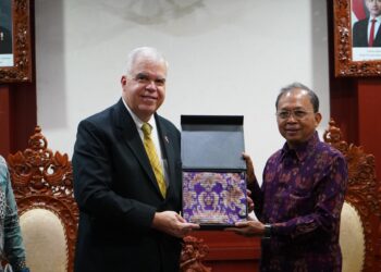Bertemu Dubes Amerika, Gubernur Koster Jabarkan Usaha Pemprov Tata Kelola Pariwisata Bermartabat dan Berkualitas Demi Kemajuan Bali