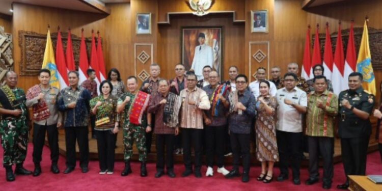 Wawali Kota Denpasar Arya Wibawa Dampingi Gubernur Bali Wayan Koster Terima Kunker Wagub NTT Johni Asadoma