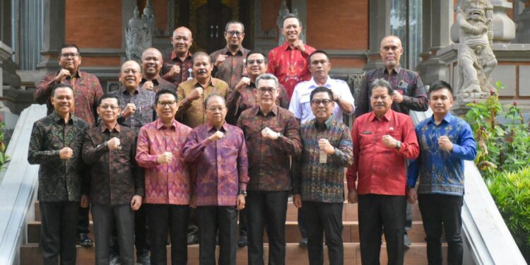 Wawali Arya Wibawa Hadiri RUPS PT. Jamkrida Bali Mandara