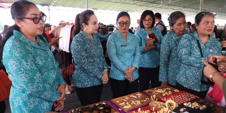 TP PKK Kota Denpasar Apresiasi Pasar Rakyat “Berbelanja Berbagi” TP PKK Provinsi Bali