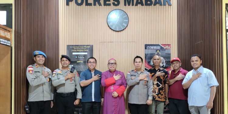 Jalan Salib di Rutan Polres Manggarai Barat, 15 Tahanan Menangis Haru