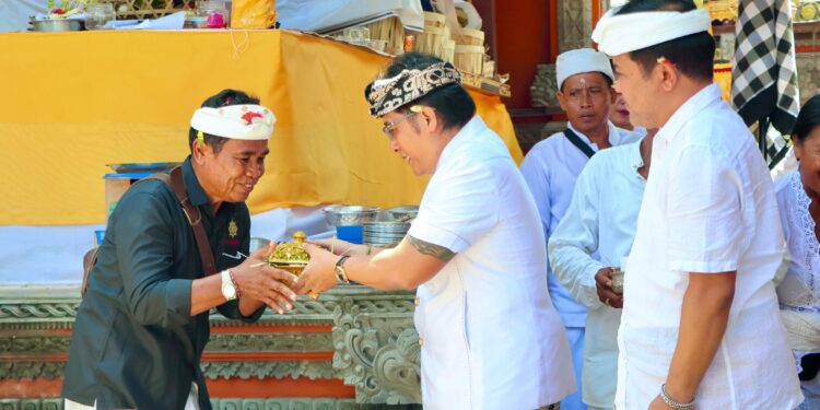 Wakil Gubernur Bali Giri Prasta Hadiri Melaspas Sanggah Gede Kubon Tubuh Kuthawaringin, Bangli