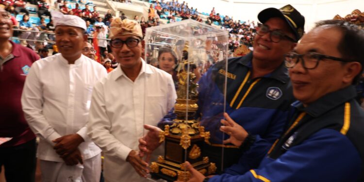 Sekda Eddy Mulya Tutup Porsenijar Kota Denpasar Tahun 2026