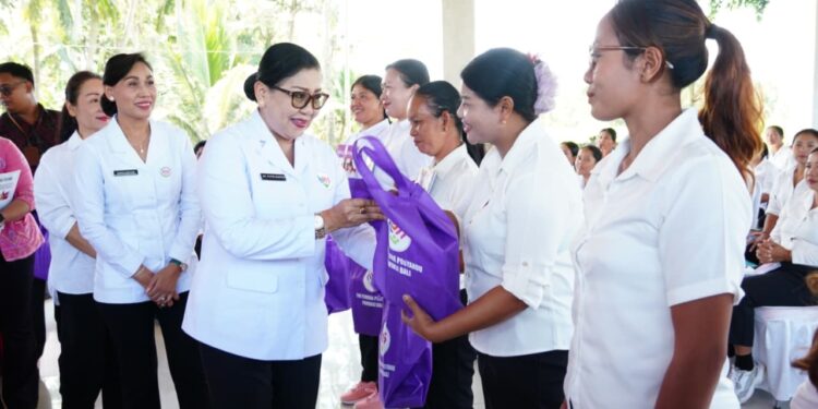 Pegang Peran Penting, Ibu Putri Koster Harap Kader Posyandu Paham Program dan Bekerja dengan Baik