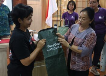 248 Kader TP PKK dan Posyandu Kecamatan Denbar Ikuti Penguatan Literasi Tentang Pengolahan Sampah Berbasis Sumber