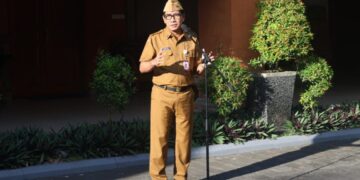 Sekda Eddy Mulya Pimpin Apel Disiplin ASN