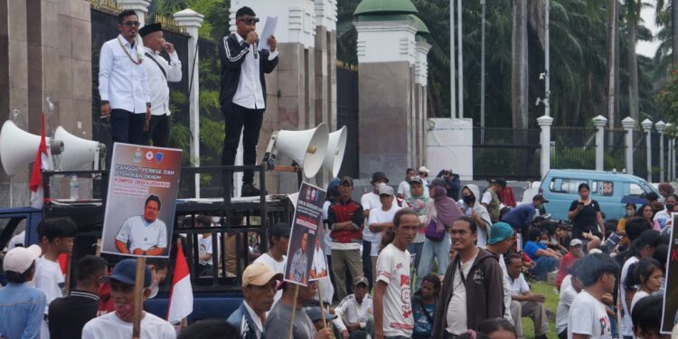 Demo di DPR dan Mabes Polri, Mahasiswa bersama Masyarakat Tuntut Kompol DK Dipecat