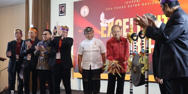 Sejalan Visi Nangun Sat Kerthi Loka Bali, Gubernur Koster Apresiasi Doa Puasa Ester Nasional (DOPEN) 2026