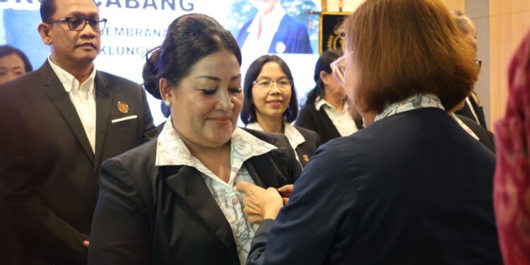Ny. Suwandewi Eddy Mulya Resmi Pimpin YKI Kota Denpasar