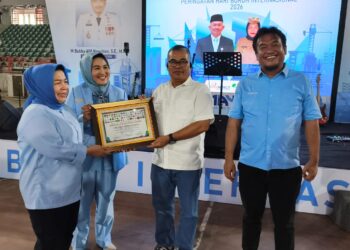 Peringatan Mayday Kondusif, Kapoldasu Sumbang Hadiah Motor