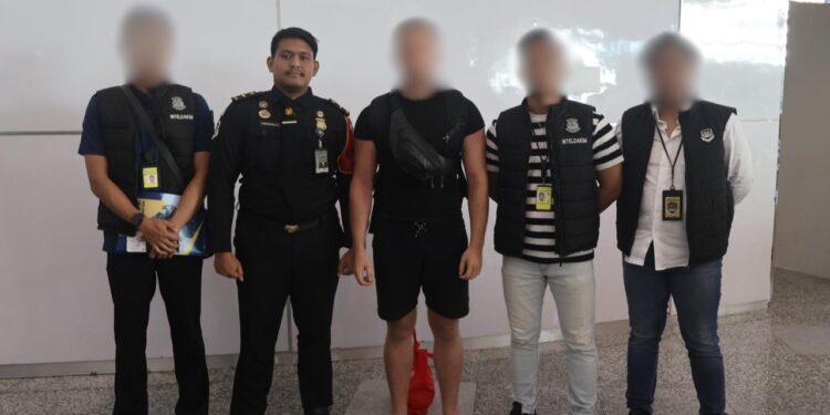 Imigrasi Ngurah Rai Deportasi WN Italia Usai Videonya Viral Melawan Polisi di Denpasar
