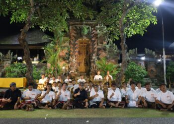 Pastikan Kesiapan, Wawali Arya Wibawa Tinjau Pembinaan Sekehe Telung Barung Duta Denpasar Pada Lomba Tari Barong PKB  XLVIII