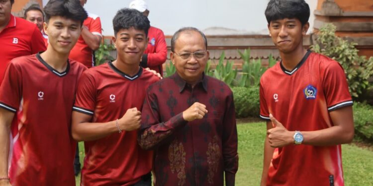 Gubernur Koster Dukung Kiprah PS Badung di Liga 4 Nasional, Minta Jaga Kondisi dan Junjung Profesionalisme