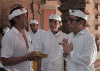 Wali Kota Denpasar Jaya Negara Ngupasaksi Pemelaspasan Gedung Serbaguna Banjar Batanpoh, Sanur Kaja
