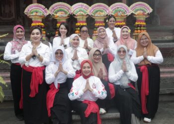 Puri Jero Kuta dan Pasar Kumbasari Suguhkan Kekayaan Seni dan Tradisi Budaya Bali kepada Istri Kepala Daerah Peserta Rakerkomwil IV APEKSI
