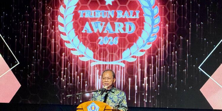 Tata Kelola Ekonomi Daerah Terbaik, Gubernur Koster Dianugerahi Tribun Bali Award, Dahlan: Kontribusi Mulia untuk Masyarakat