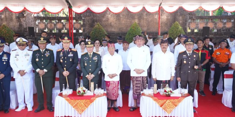 Melalui Peringatan Hari Lahir Pancasila 2026, Kodam IX/Udayana Perkuat Jiwa Nasionalisme dan Pengabdian Prajurit