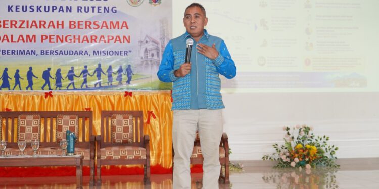 Edi Endi Beberkan Paradoks Mabar: Pariwisata Melesat, Warga Desa Belum Sepenuhnya Menikmatinya