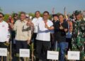 Menteri LH dan Gubernur Koster Tanam Mangrove, Perkuat Komitmen Bali Hadapi Perubahan Iklim