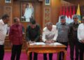 Menteri LH, Gubernur Koster dan Wali Kota/Bupati se-Bali Deklarasikan Bali 100 Persen Memilah Sampah