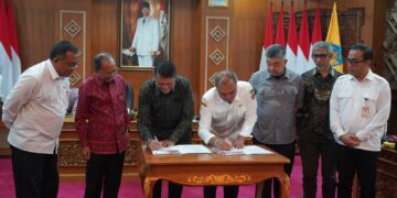 Menteri LH, Gubernur Koster dan Wali Kota/Bupati se-Bali Deklarasikan Bali 100 Persen Memilah Sampah