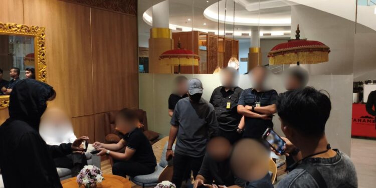 Imigrasi Ngurah Rai Gagalkan Keberangkatan WNA Buronan Interpol yang Gunakan Identitas Palsu