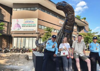 Dari Knalpot Brong Menjadi Komodo, Cara Polres Manggarai Barat Mengubah Barang Sitaan Menjadi Ikon Kota
