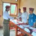 Ratusan Warga Berjalan Kaki Antar Bonafantura Jasman Mendaftar Pilkades Watu Manggar
