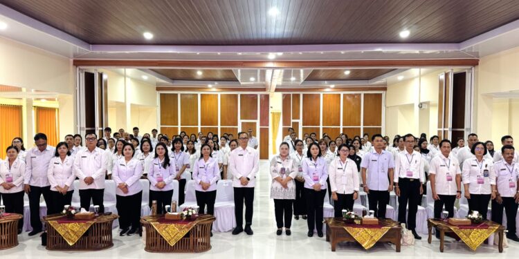 Bina Posyandu Angkatan Ke-7, Pemprov Bali Perkuat Kapasitas Tim Pembina dan Pengurus Posyandu Klungkung