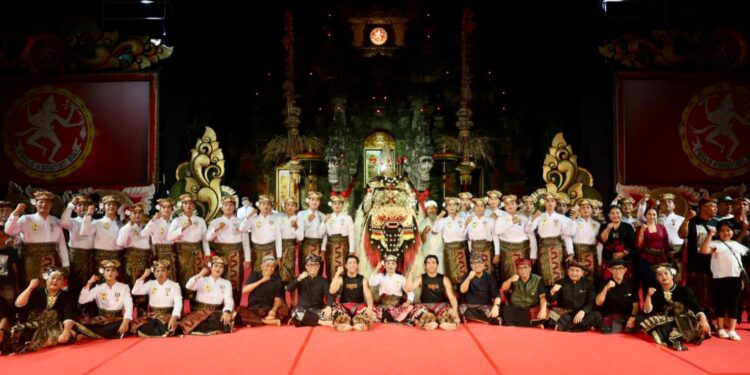 Barong Ket Duta Denpasar Tampil Memukau di PKB XLVIII