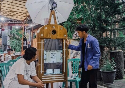Dosen ITB STIKOM Bali Dampingi UMKM Siniphotobooth Tingkatkan Brand Awareness melalui Strategi Digital Marketing 