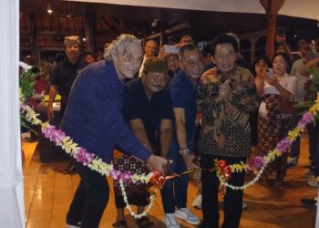 Gelar Pameran Tunggal “KACATRI”, Made Wiradana Angkat Spiritualitas dan Jejak Kehidupan Bali
