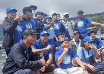 Sambut Hut Perak, Gerakan Langit Biru Demokrat Bali Lepas Burung, Tanam Pohon dan Tebar Ribuan Benih Ikan di Danau Batur