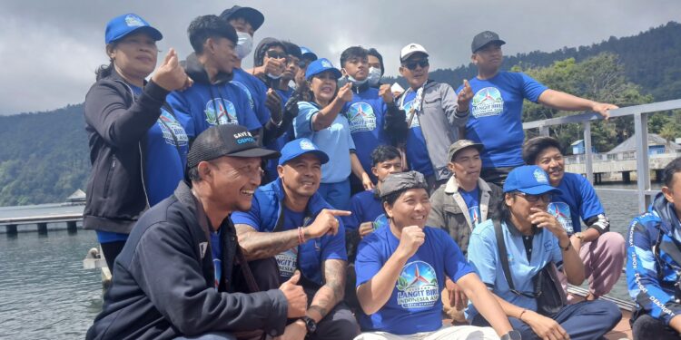 Sambut Hut Perak, Gerakan Langit Biru Demokrat Bali Lepas Burung, Tanam Pohon dan Tebar Ribuan Benih Ikan di Danau Batur