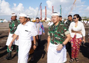 Dukung Program Strategis Nasional, Pangdam IX/Udayana Hadiri Peresmian Pembangunan PSEL Denpasar Raya