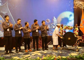Buka Rakerda REI, Gubernur Koster Ajak Developer Perumahan Bangun Hunian Bali Hemat Lahan
