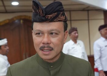 Formasi KPID Bali Kembali Lengkap, Sekda Dewa Indra Lantik Anggota PAW