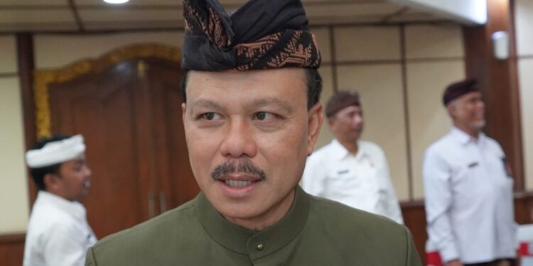 Formasi KPID Bali Kembali Lengkap, Sekda Dewa Indra Lantik Anggota PAW